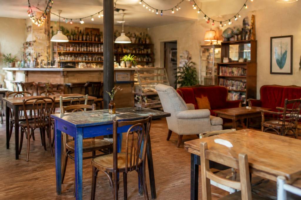 Cafe Suzon : découvrez une adresse culturelle et gourmande incontournable